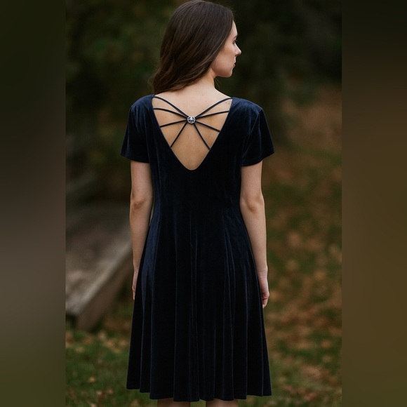 Vintage 90s Another Thyme Sapphire Blue Velvet Dress Sz L Spiderweb Back Flowy - Picture 1 of 14